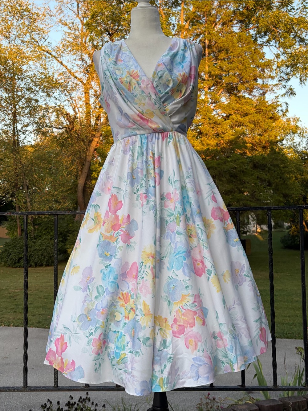 Vintage 90s Cottagecore Floral Garden Party Fit Flare Tea Length Dress Size 8